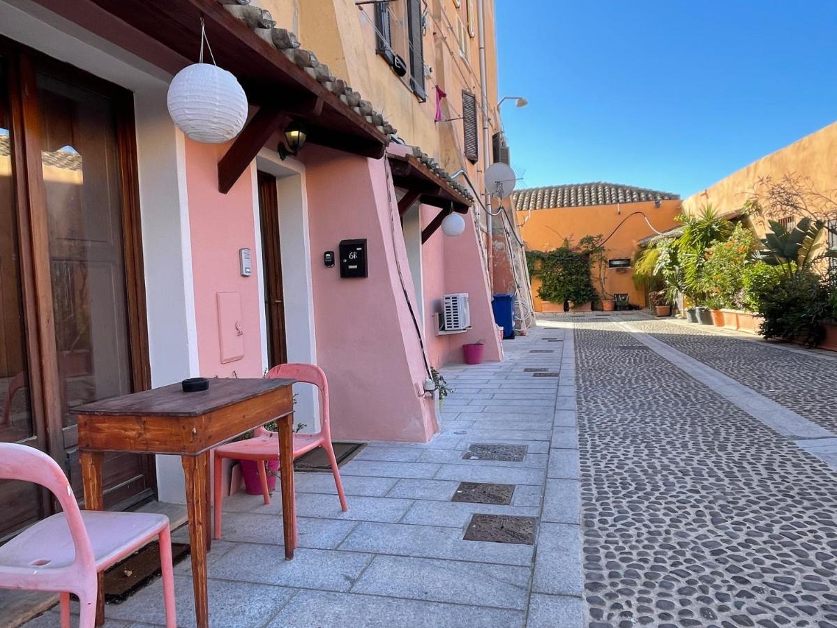 The Heart Of Cagliari, Cozy 2 Bedroom Apartment Bagian luar foto