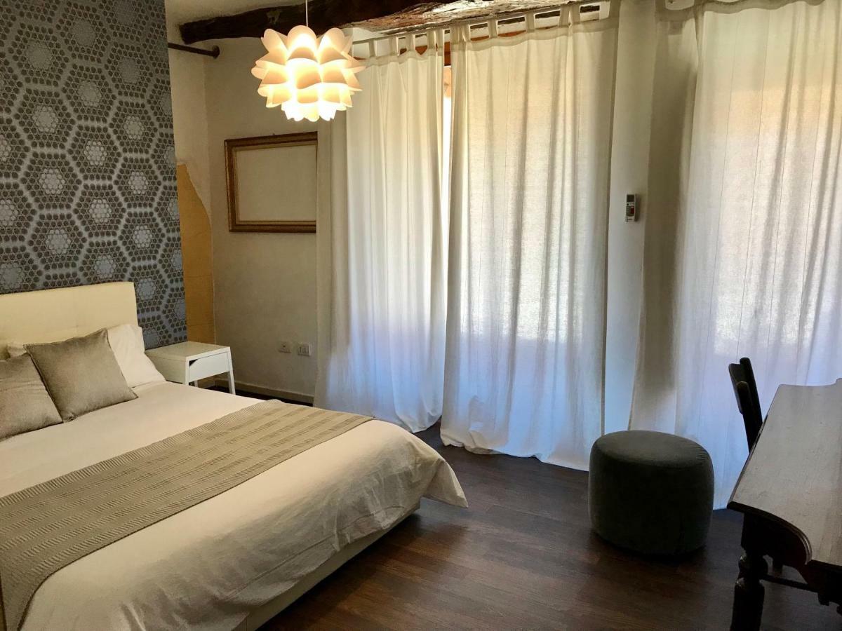 The Heart Of Cagliari, Cozy 2 Bedroom Apartment Bagian luar foto